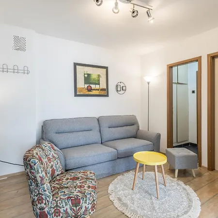 Sunny Apartment *